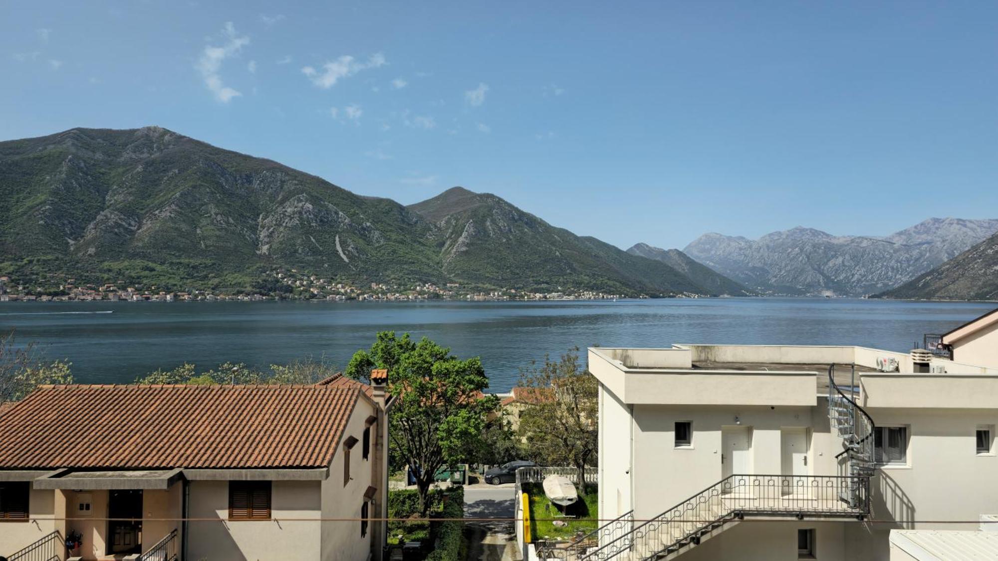 Modern Seaside Escape - Stunning Sea View - Private & Stylish Apartment Kotor Exterior photo